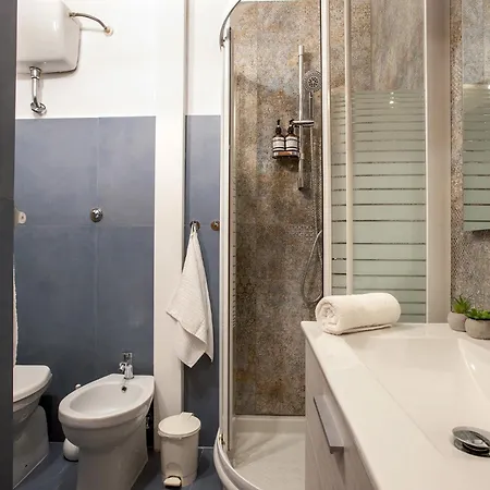 Elegant 1bdr Front The Subway Furio Camillo דירה רומא