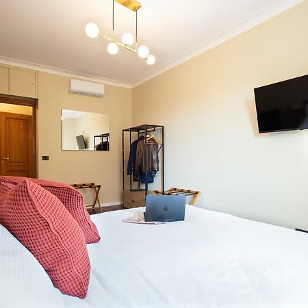 Elegant 1bdr Front The Subway Furio Camillo * Rome