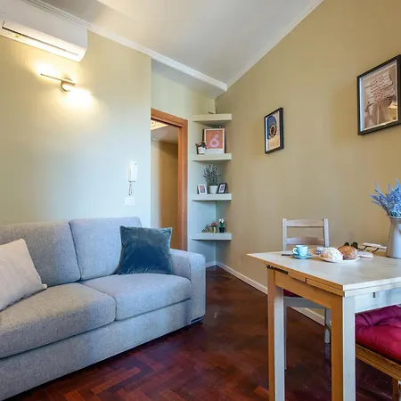 Elegant 1bdr Front The Subway Furio Camillo Apartment Rome