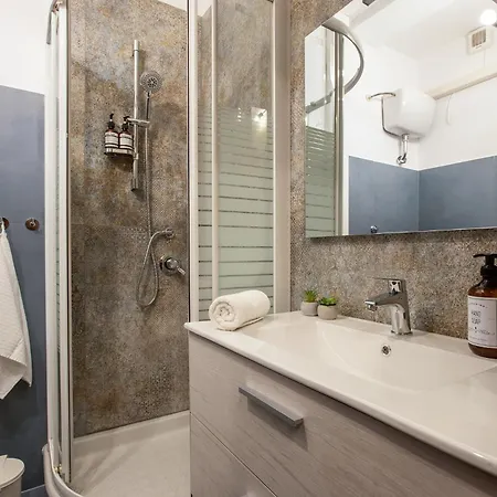 Elegant 1bdr Front The Subway Furio Camillo Apartment