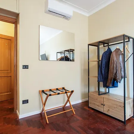 Apartment Elegant 1bdr Front The Subway Furio Camillo