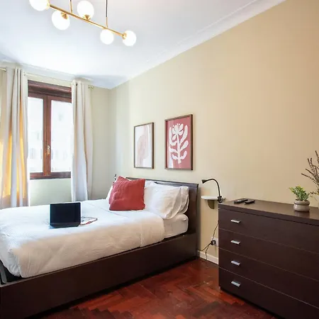 Elegant 1bdr Front The Subway Furio Camillo Apartment *