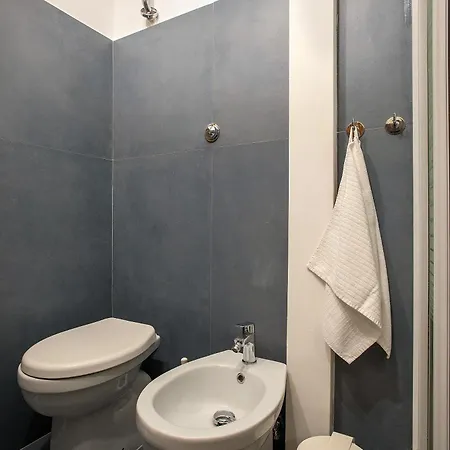 Apartman Elegant 1bdr Front The Subway Furio Camillo